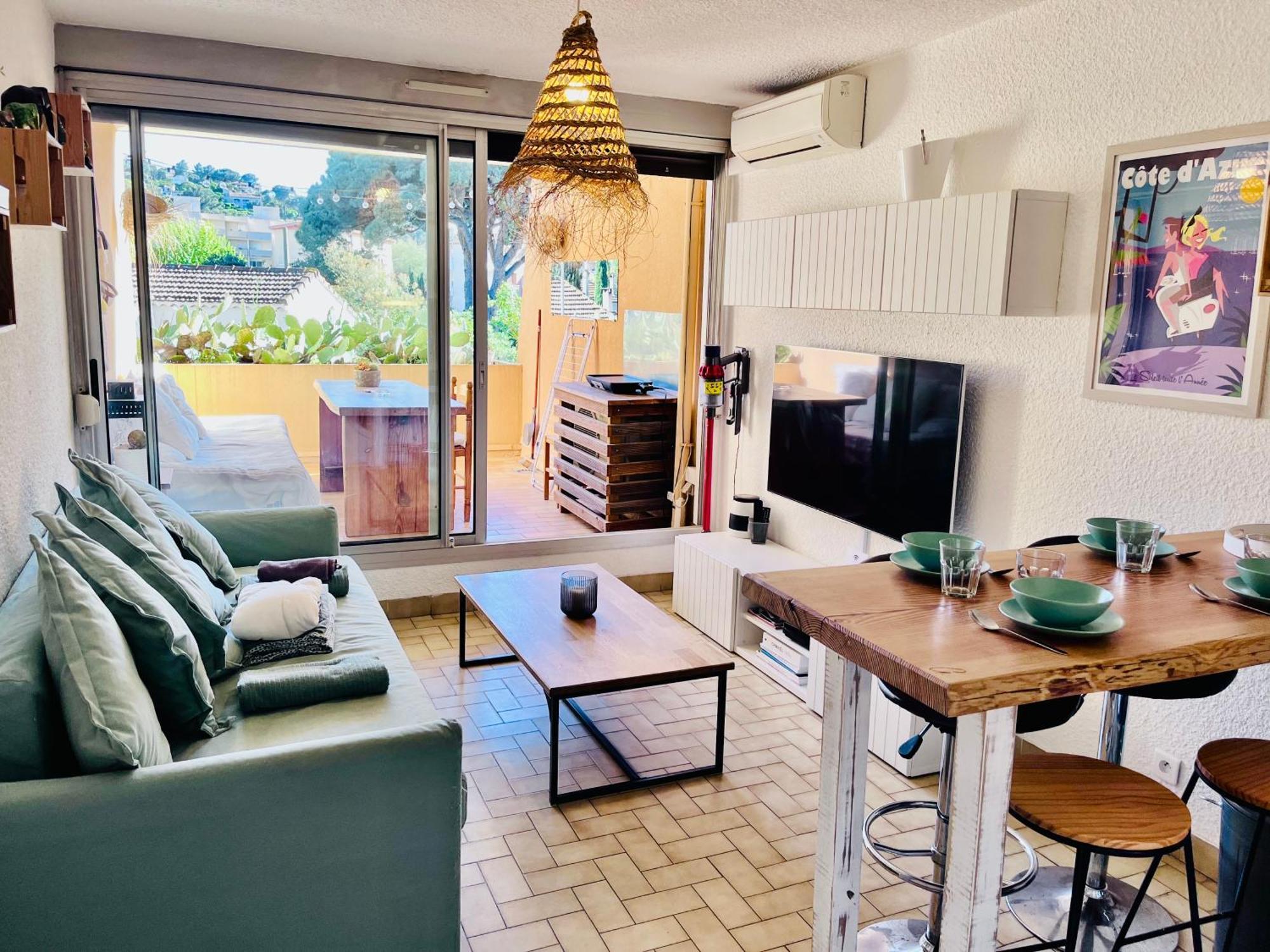 Cosy Deux Pieces Pour 4 Personnes En Centre Ville Classe كافالير سور مير المظهر الخارجي الصورة